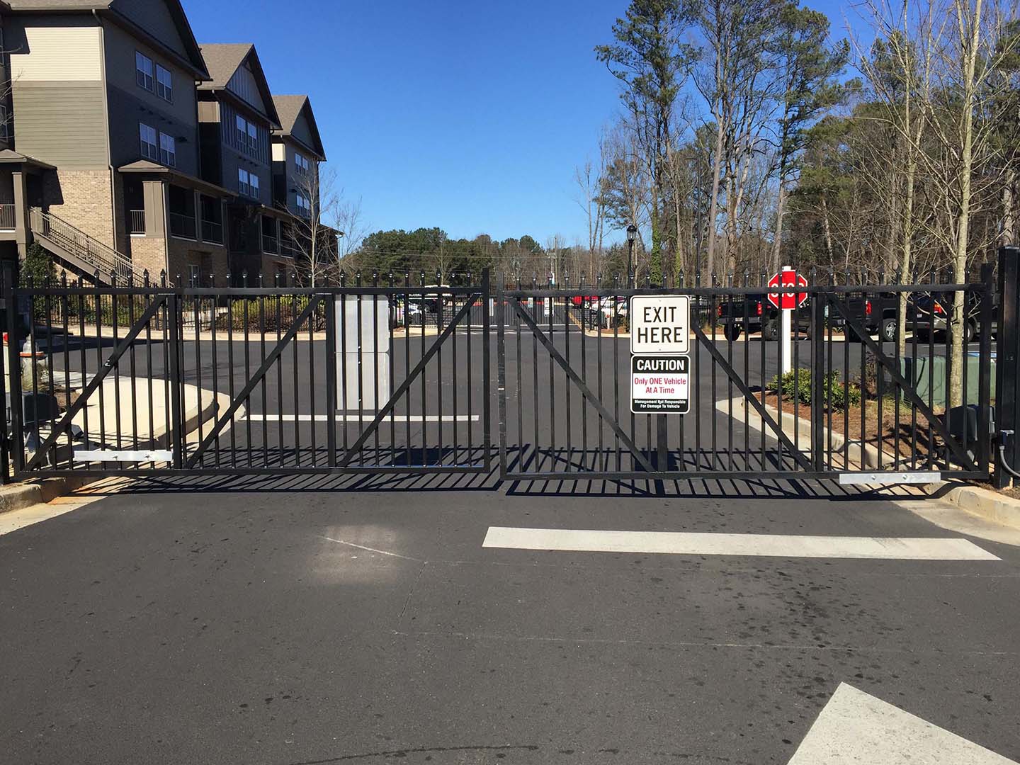 Photo of an automatic gate from a Atlanta Georgia fence company